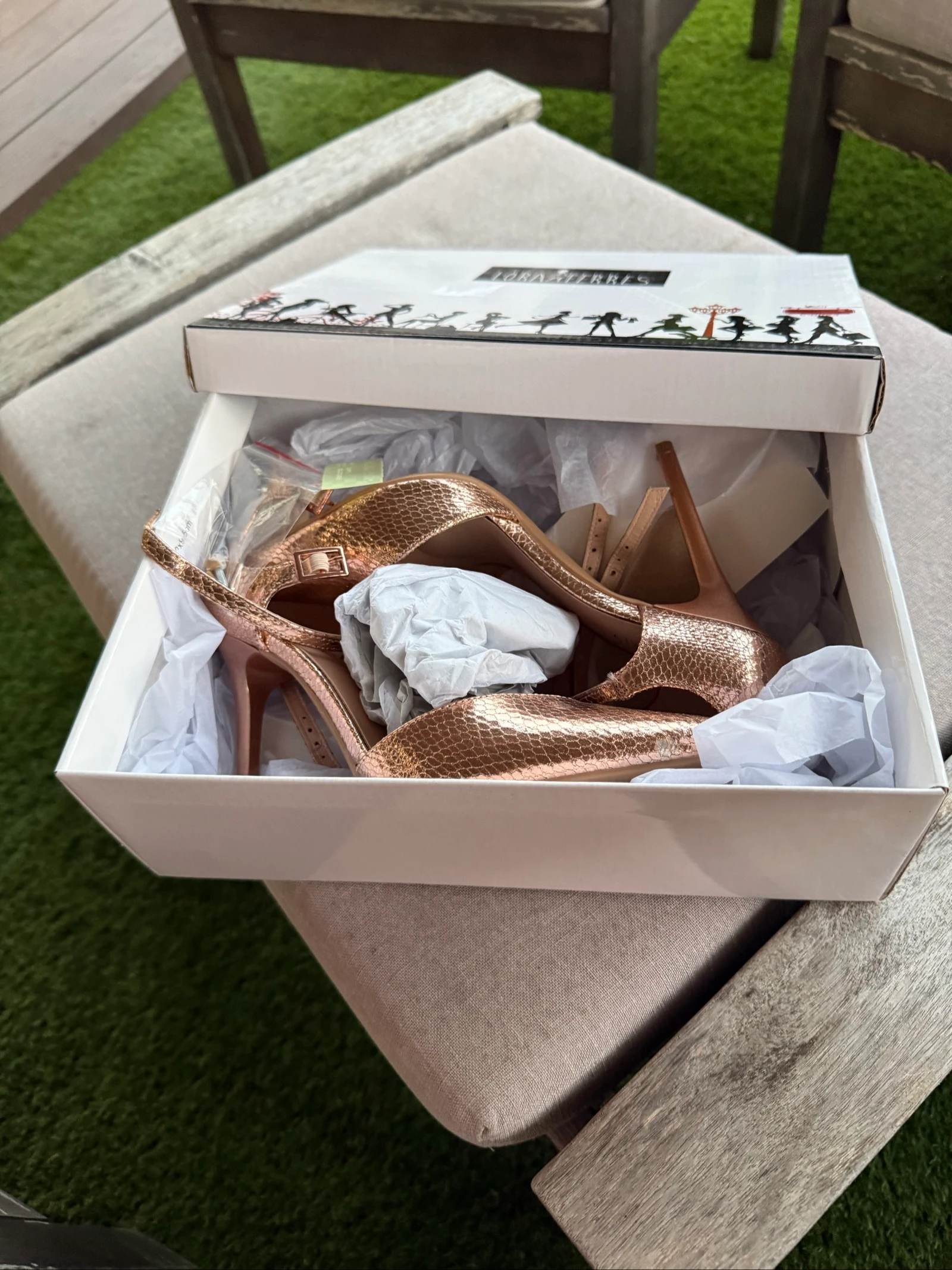 Tacones dorados efecto serpiente Lora Ferres talla 36 – photo 2